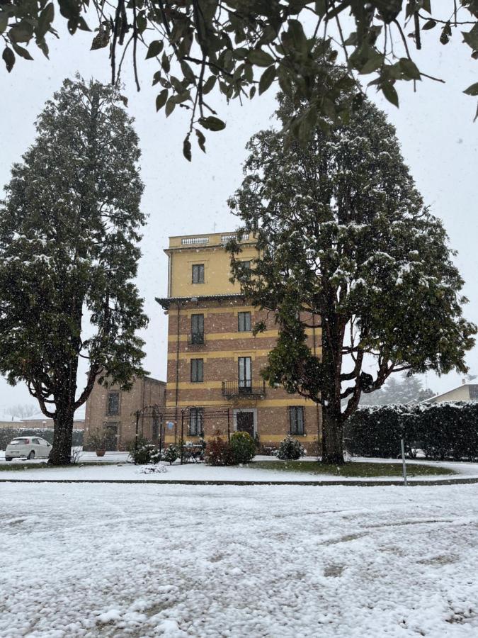 Hotel Villa Liberty Pontecurone Extérieur photo