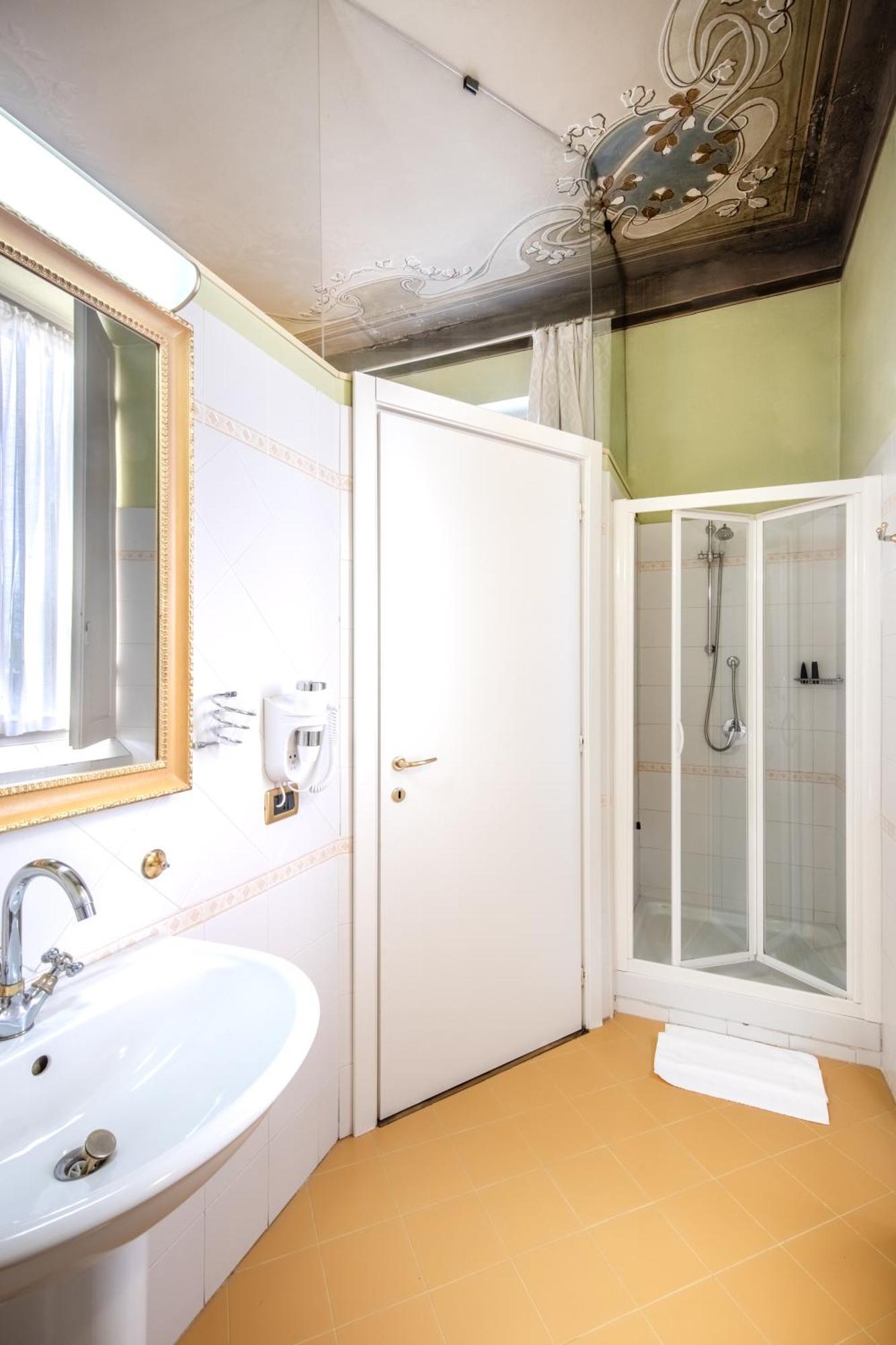 Hotel Villa Liberty Pontecurone Extérieur photo